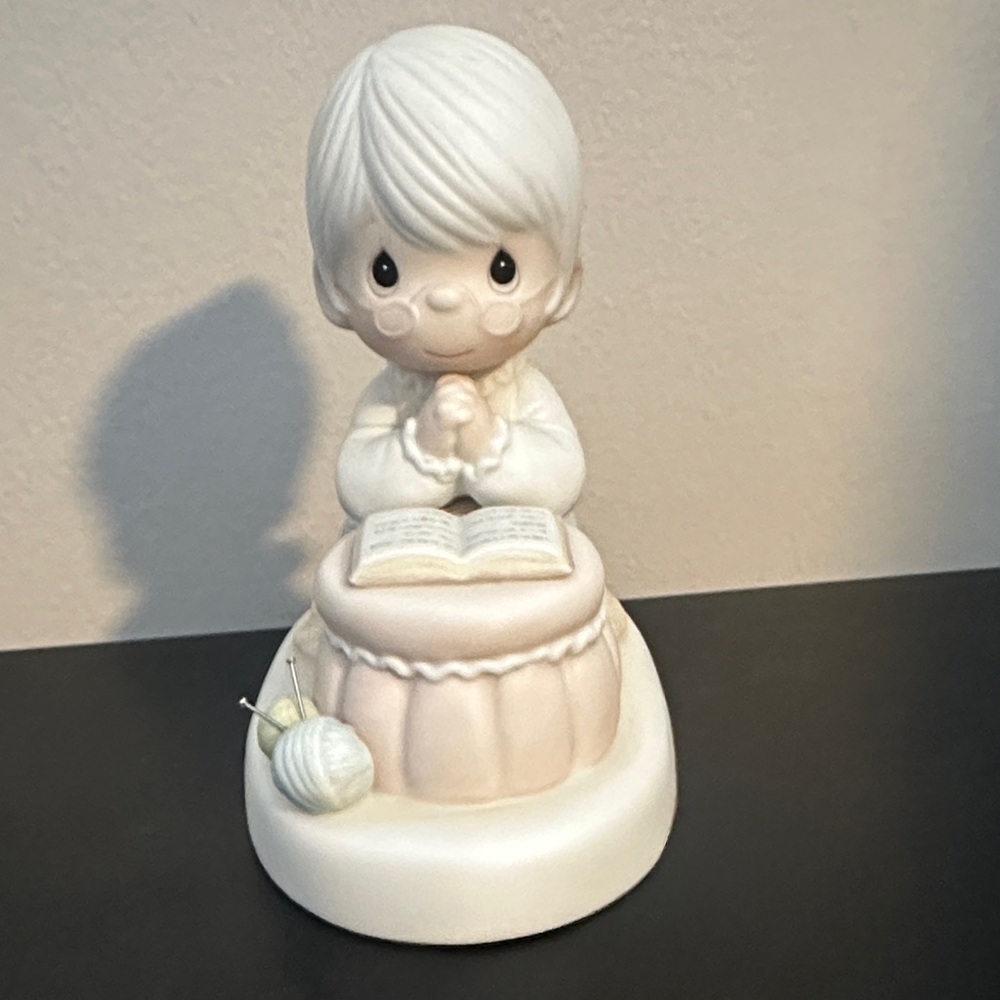 Precious Moments - Grandma’s Prayer Figurine